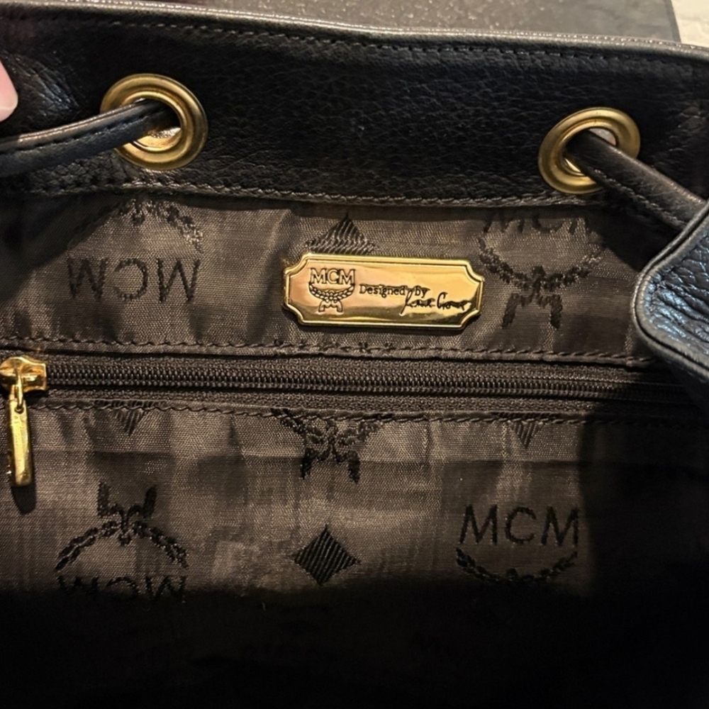 MCM Black Leather (Unisex) Backpack / Handbag Authentic ( EXCELLENT CONDITION) - Picture 12 of 14